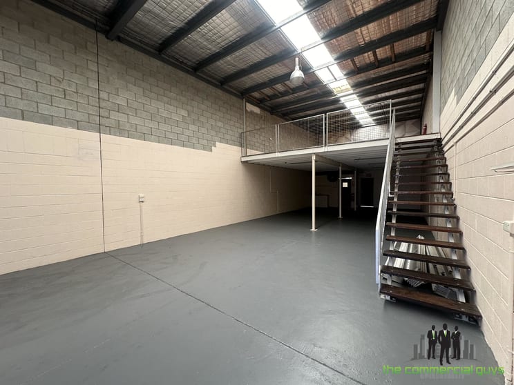 Click to view all images 2/60 Beach St Kippa-ring QLD 4021 - Image 2