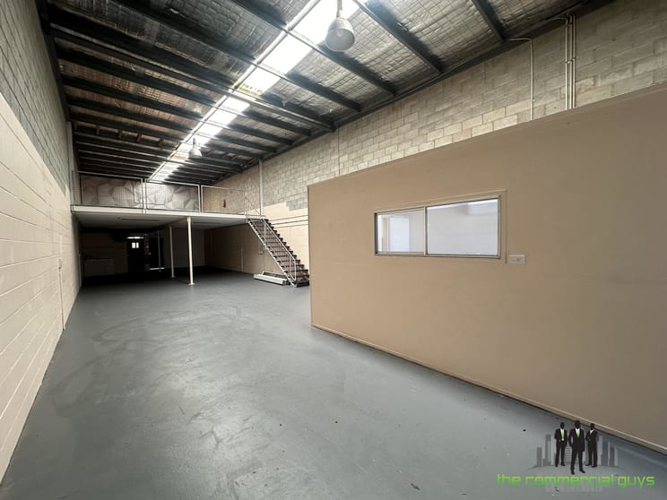 Click to view all images 2/60 Beach St Kippa-ring QLD 4021 - Image 3