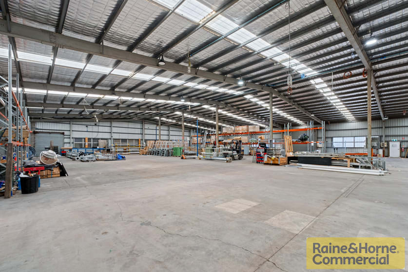 Click to view all images 2/29 Lathe Street Virginia QLD 4014 - Image 2
