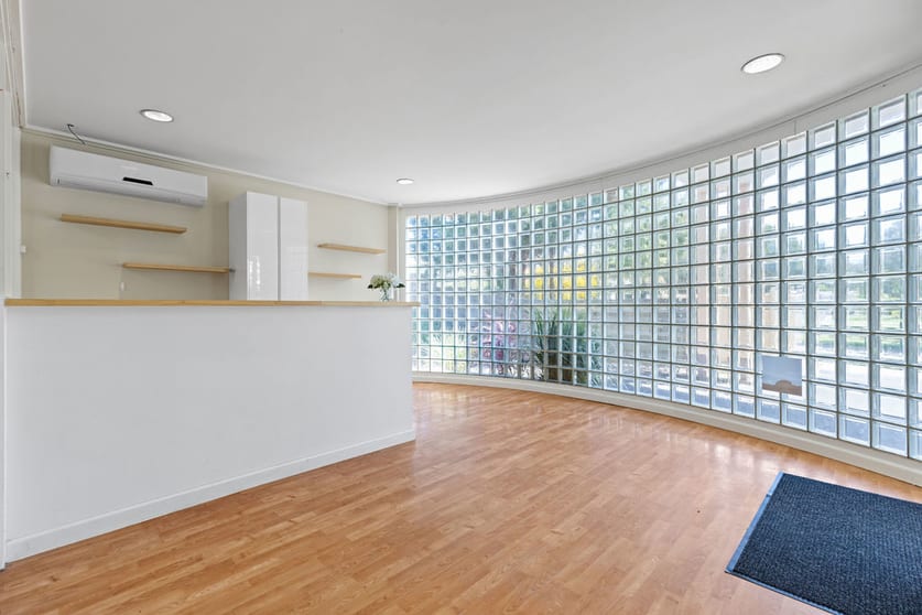 Click to view all images 1 Niland Rise Templestowe VIC 3106 - Image 3