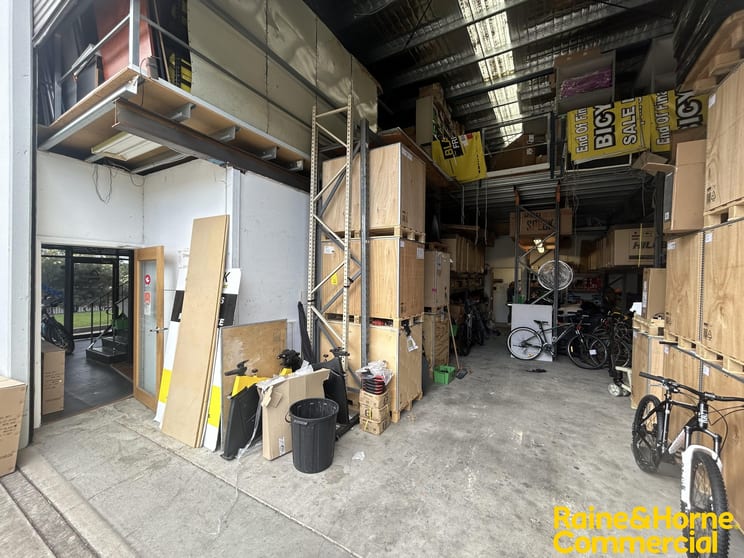 Click to view all images Unit 12/141 Hartley Road Smeaton Grange NSW 2567 - Image 3