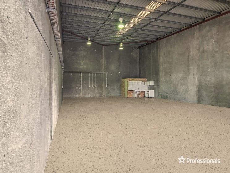 Click to view all images 2/354 Victoria Road Malaga WA 6090 - Image 3