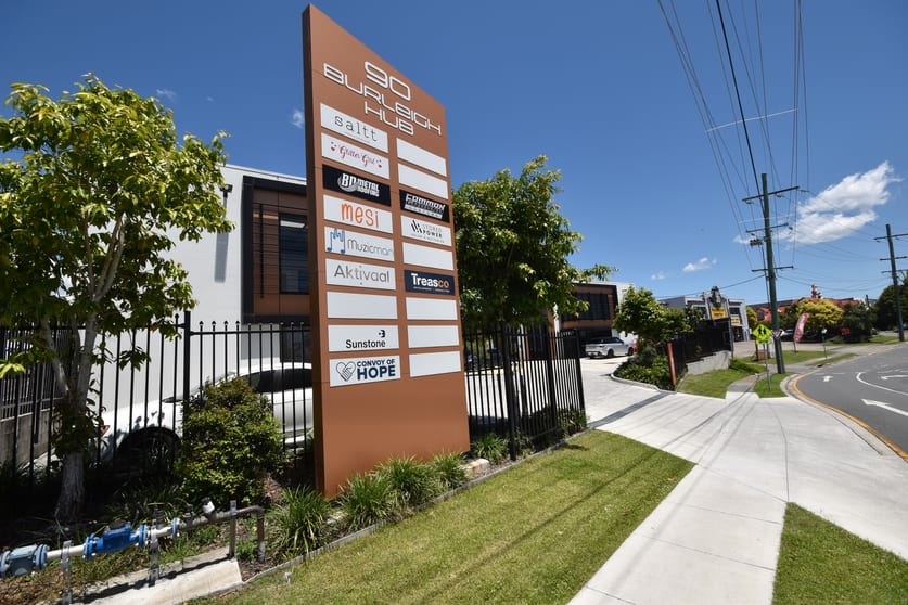Click to view all images 5/90-92 Kortum Drive Burleigh Heads QLD 4220 - Image 2