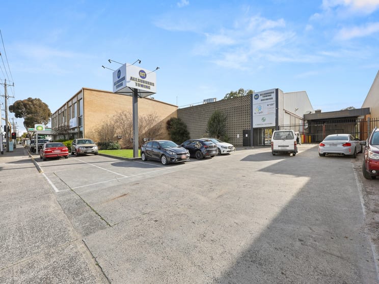 Click to view all images 140 DAWSON STREET Brunswick VIC 3056 - Image 1