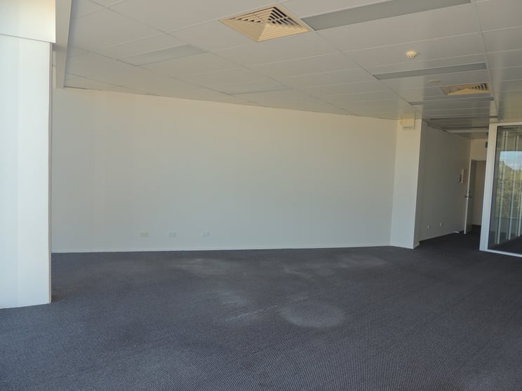 Click to view all images Suite 7/10 Burnside Road Ormeau QLD 4208 - Image 3
