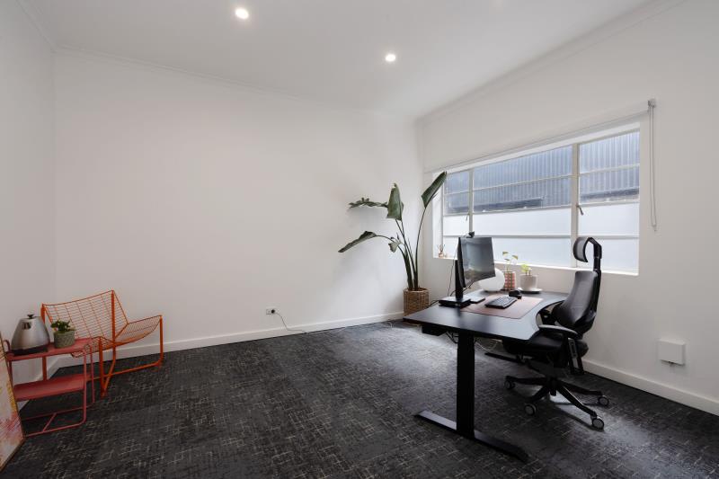 Click to view all images Level 1 Unit T1/14 Barker Street Griffith ACT 2603 - Image 2