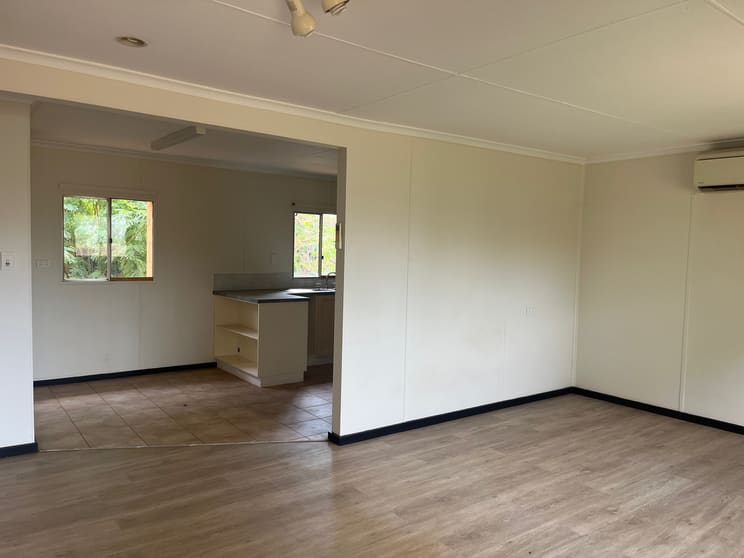 Click to view all images 5C Trig Street Wedgefield WA 6721 - Image 2