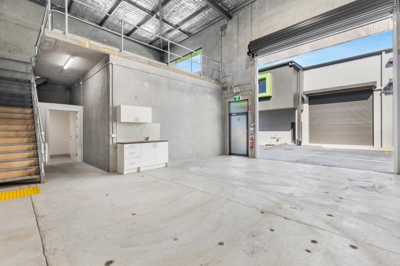 Click to view all images Unit 1/8 Elwell Close Beresfield NSW 2322 - Image 2