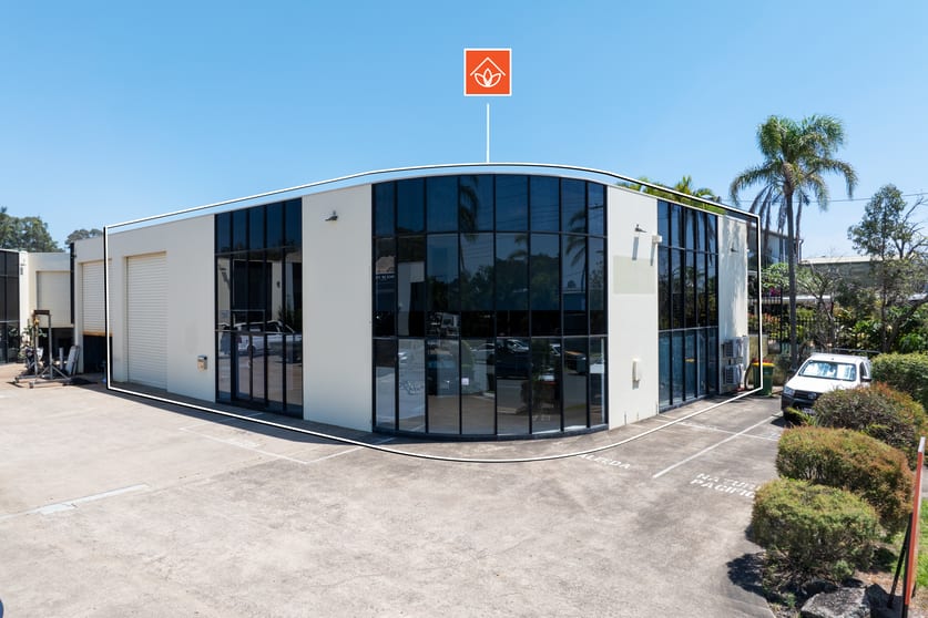 Click to view all images 1/29 Taree Street Burleigh Heads QLD 4220 - Image 1