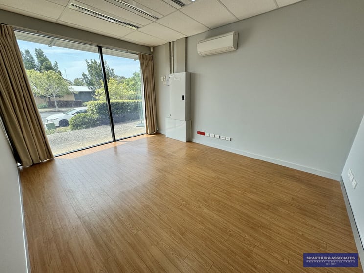 Click to view all images Unit 3/4 Winn Street North Lakes QLD 4509 - Image 3