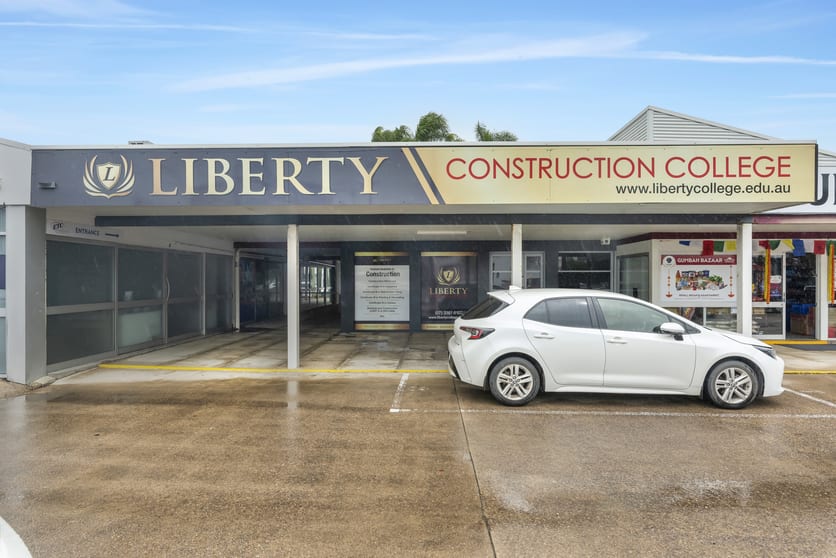 Click to view all images 5/18-22 First Avenue Maroochydore QLD 4558 - Image 2
