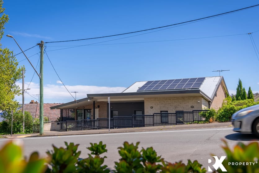 Click to view all images 61 Parke Street Katoomba NSW 2780 - Image 2