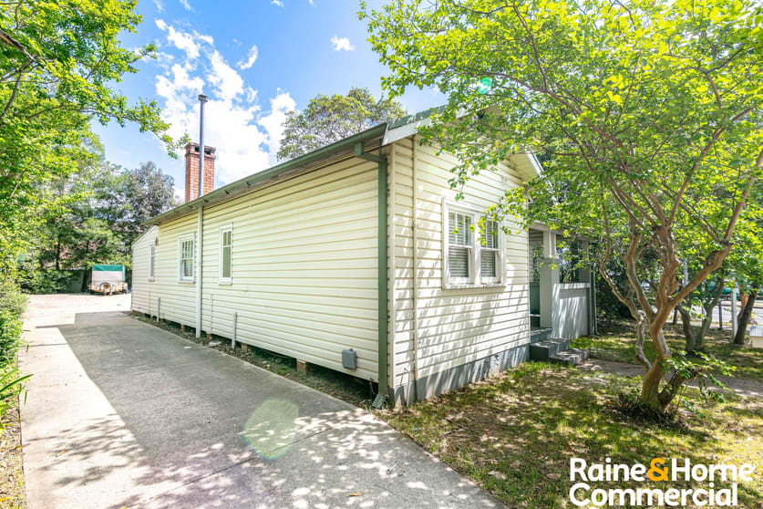 Click to view all images 166 Lethbridge Street Penrith NSW 2750 - Image 3