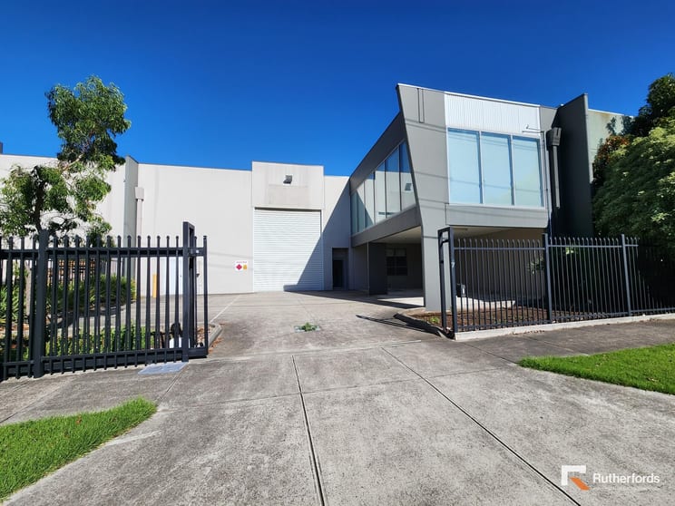 7 Pelmet Crescent Thomastown VIC 3074 - Image 1