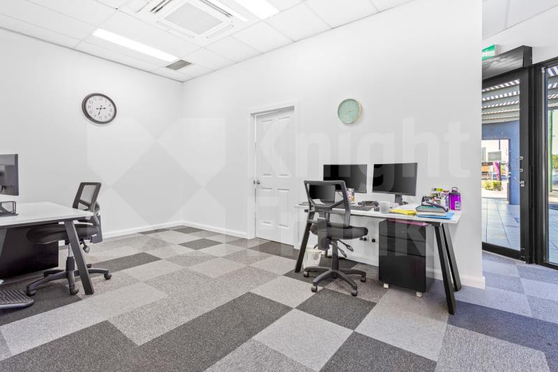 Click to view all images Unit 1A/235 Musgrave Street Berserker QLD 4701 - Image 3