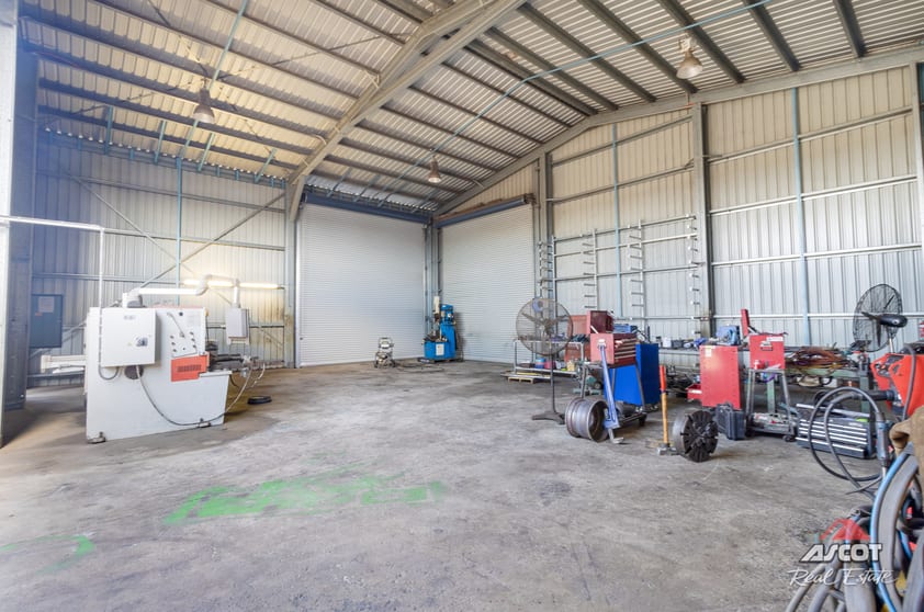 Click to view all images 2/10 Steptoe Street Bundaberg East QLD 4670 - Image 3