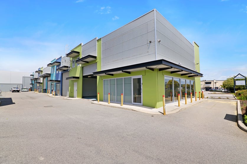 6/2 Panama Street Canning Vale WA 6155 - Image 1