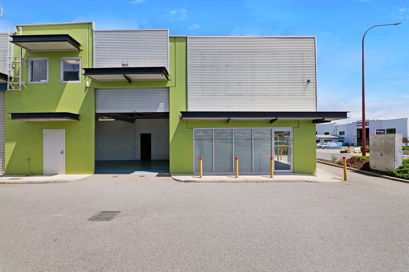 6/2 Panama Street Canning Vale WA 6155 - Image 2