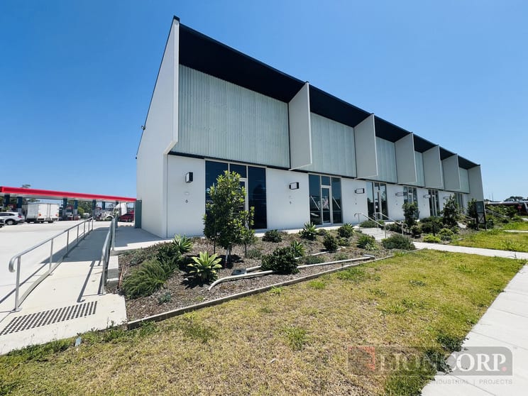 Click to view all images Coopers Plains QLD 4108 - Image 2