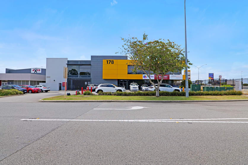 Click to view all images 4/178 Great Eastern Highway Ascot WA 6104 - Image 2