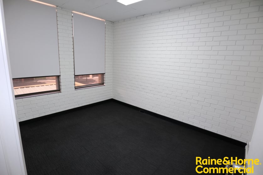 Click to view all images 17B/48 Fitzmaurice Street Wagga Wagga NSW 2650 - Image 2