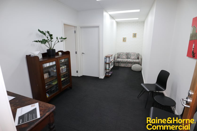 Click to view all images 17B/48 Fitzmaurice Street Wagga Wagga NSW 2650 - Image 2