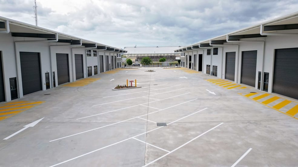 Click to view all images 20-24 Comport Street Portsmith QLD 4870 - Image 3