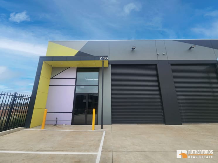 Click to view all images 2/96 Collins Road Melton VIC 3337 - Image 1