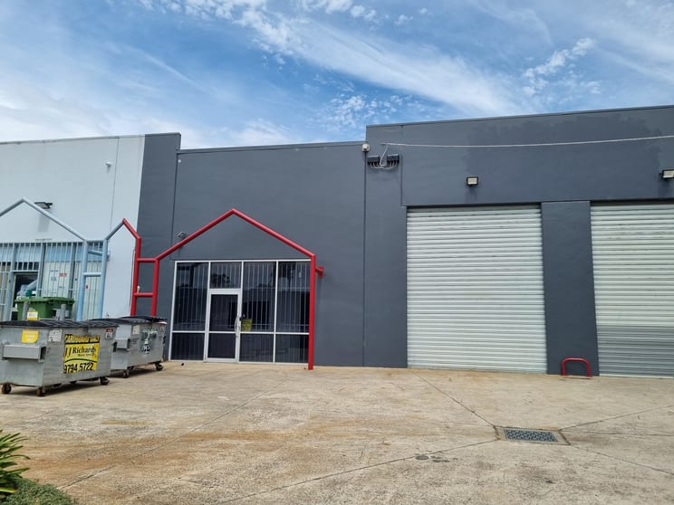 Click to view all images 1 & 2/5 Beverage Drive Tullamarine VIC 3043 - Image 2
