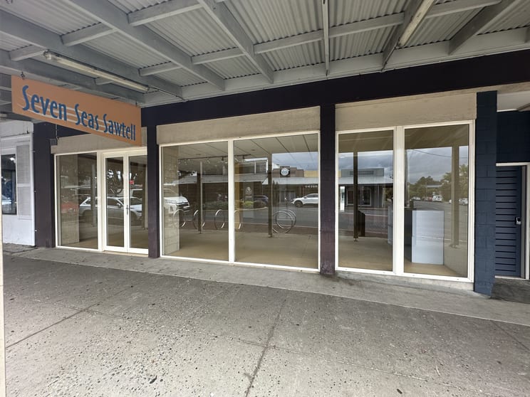 Click to view all images 4/2 First Avenue Sawtell NSW 2452 - Image 1