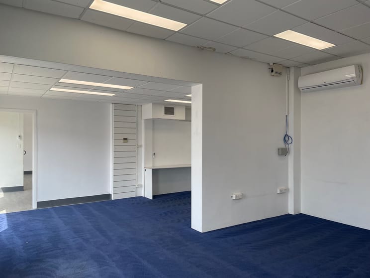 Click to view all images 2/12A Bourke Street Tamworth NSW 2340 - Image 2
