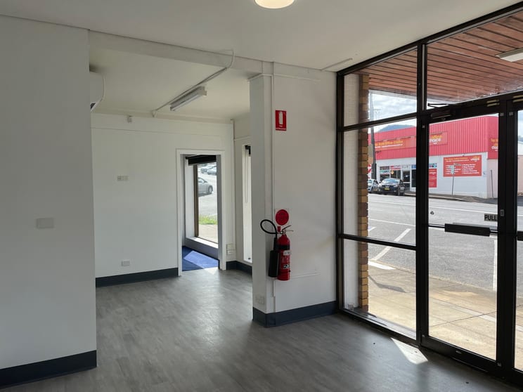 Click to view all images 2/12A Bourke Street Tamworth NSW 2340 - Image 3