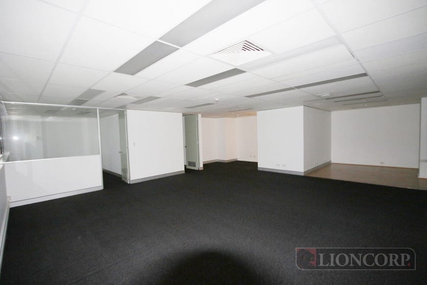 Click to view all images Brisbane City QLD 4000 - Image 2