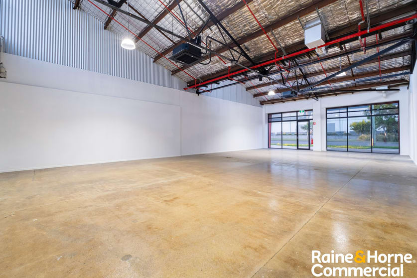 Click to view all images 929 Kingsford Smith Drive Eagle Farm QLD 4009 - Image 3