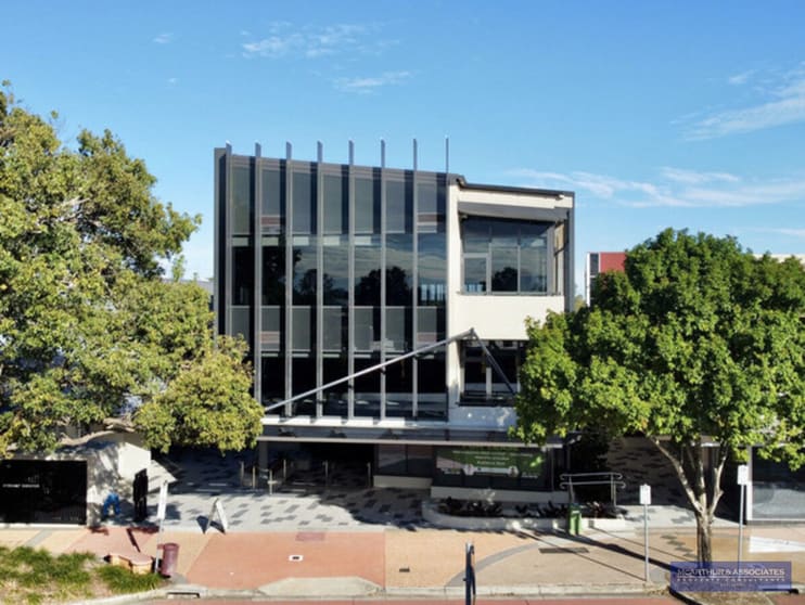 Click to view all images Level 1, Suite 3/10 King Street Caboolture QLD 4510 - Image 1