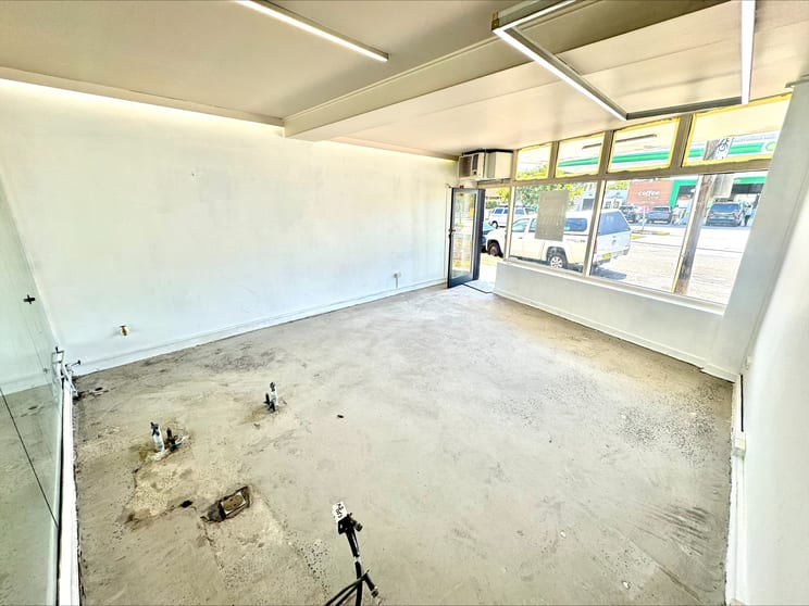 Click to view all images Shop 2/129 Pittwater Road Manly NSW 2095 - Image 2