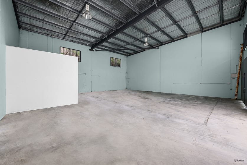 Click to view all images 4/13 Leda Drive Burleigh Heads QLD 4220 - Image 3