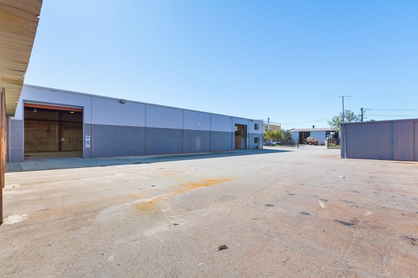 Click to view all images 28-30 Mooney Street Bayswater WA 6053 - Image 3