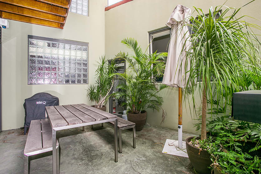 Click to view all images 6/59 Centennial Circuit Byron Bay NSW 2481 - Image 2