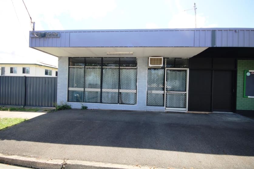 Click to view all images 2/185 Berserker Street Berserker QLD 4701 - Image 2