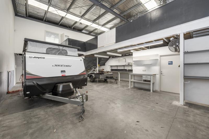 Click to view all images Unit 1/46-50 Buchanan Road Brooklyn VIC 3012 - Image 3