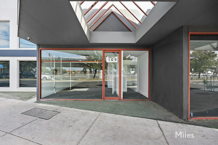 Click to view all images 309 Spring Street Reservoir VIC 3073 - Image 1