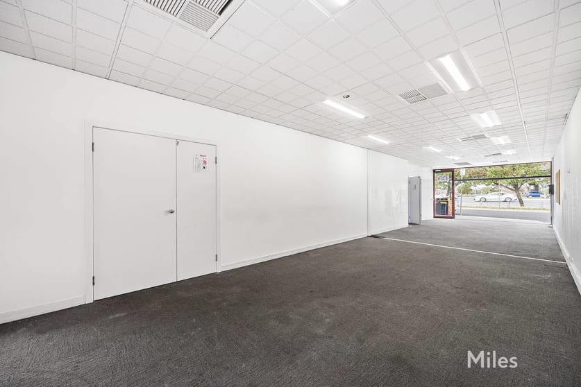Click to view all images 309 Spring Street Reservoir VIC 3073 - Image 3