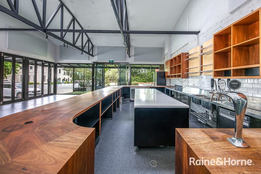 Click to view all images 1/89a Piper St Kyneton VIC 3444 - Image 3