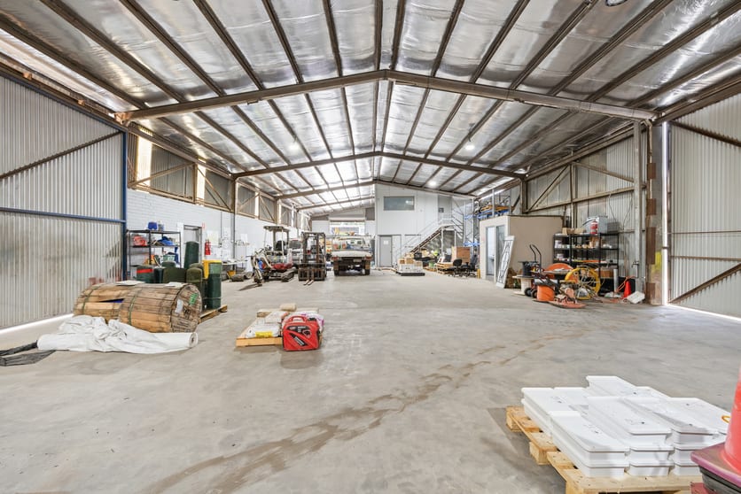 Click to view all images 16 Bassendean Road Bayswater WA 6053 - Image 3