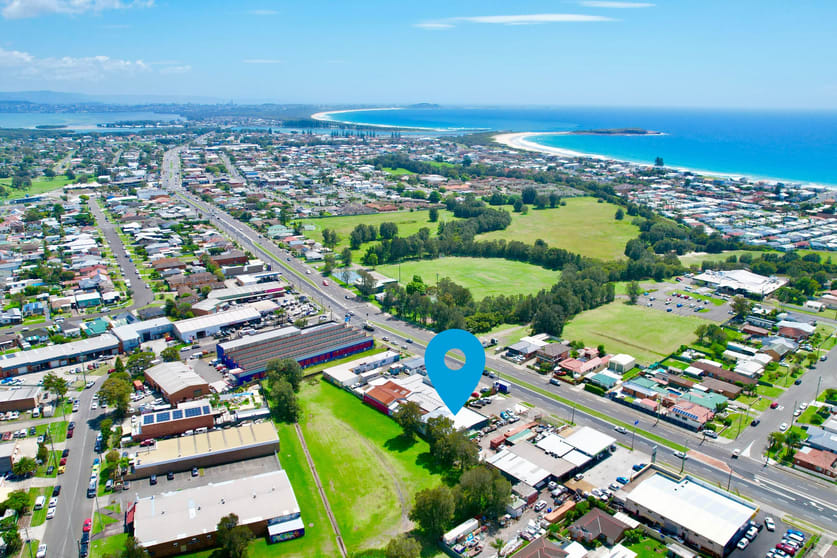 Click to view all images 250 Shellharbour Road Barrack Heights NSW 2528 - Image 2