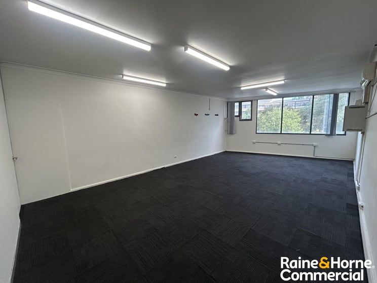 Click to view all images Suite 1/100 Queen Street Campbelltown NSW 2560 - Image 3