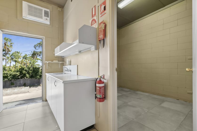 Click to view all images 2/63-69 Sorlie Road Frenchs Forest NSW 2086 - Image 3