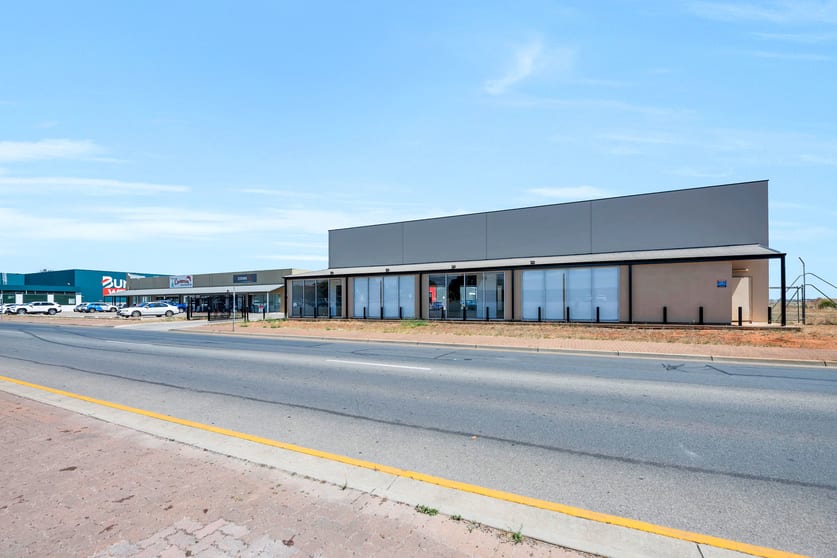 Click to view all images 1A (Building 96) Lawrence Hargrave Way Parafield SA 5106 - Image 3