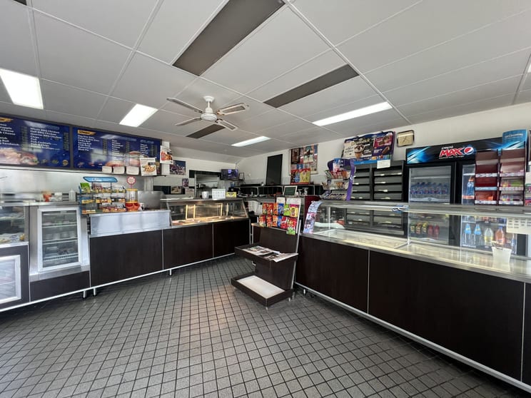Click to view all images 45-47 Captain Cook Drive Kurnell NSW 2231 - Image 3